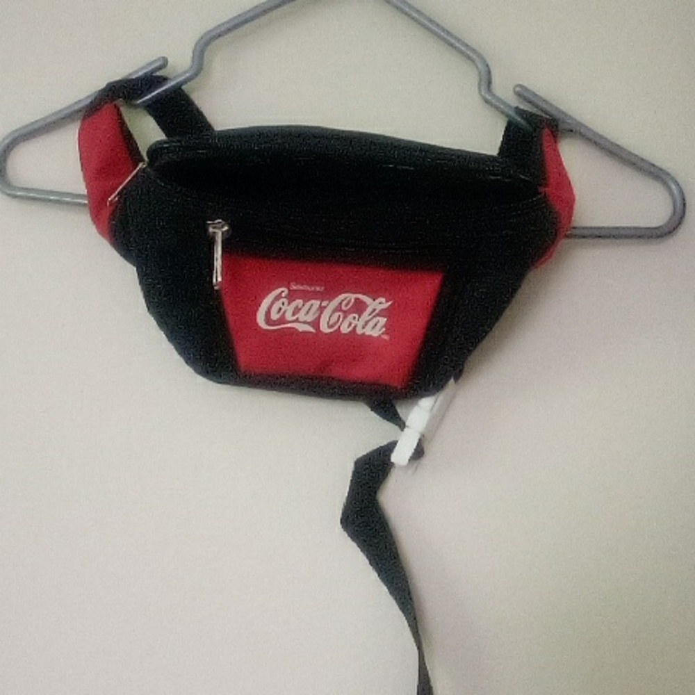 Collectors Savourez Coca-Cola Fanny Pack Purse